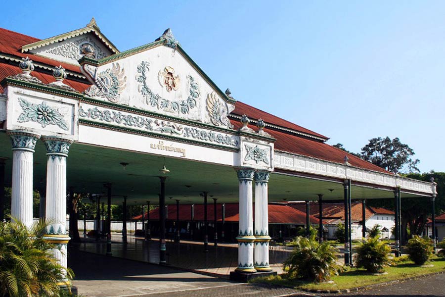 Paket Wisata Keraton Yogyakarta Atika Transport